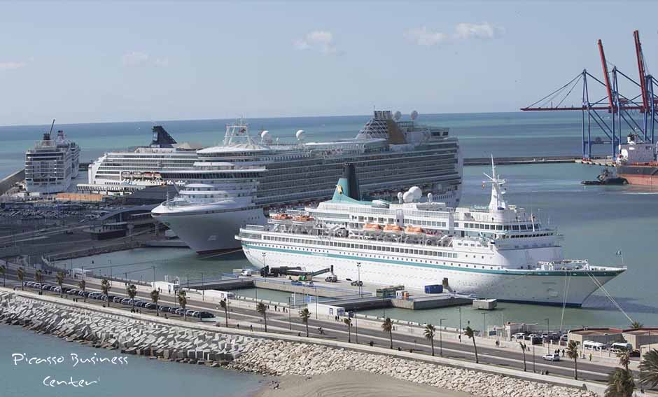 Seaport for mega cruise ships 8 minutes by car